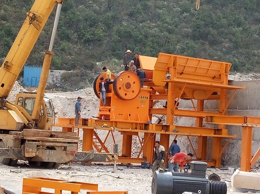 文山丘北郭總日產(chǎn)2300噸生產(chǎn)線安裝現(xiàn)場